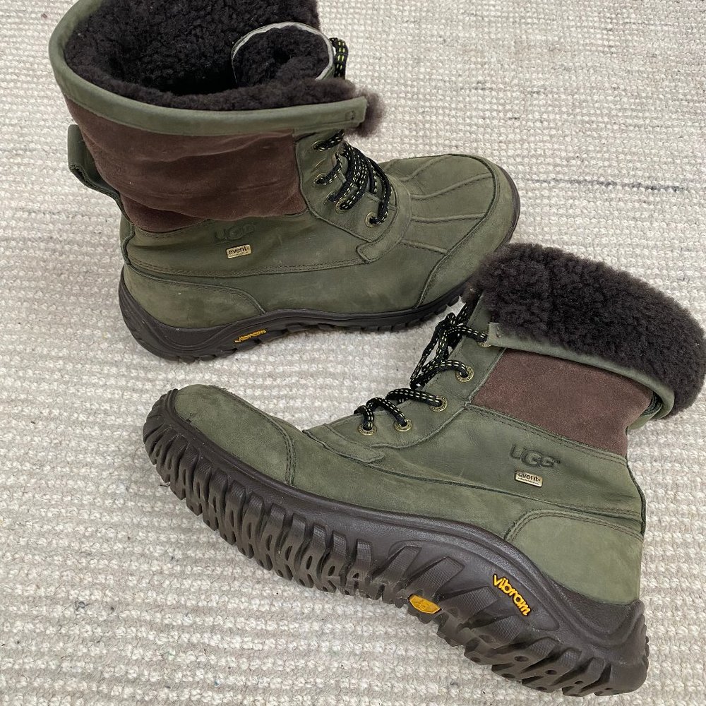 UGG Adirondack Boots Never Worn Women's 10 Waterproof Shearling